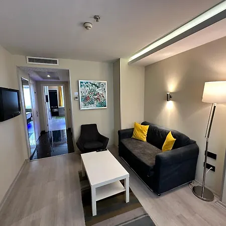 Tempo Airport Hotel 3*