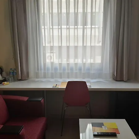 Tempo Airport Отель