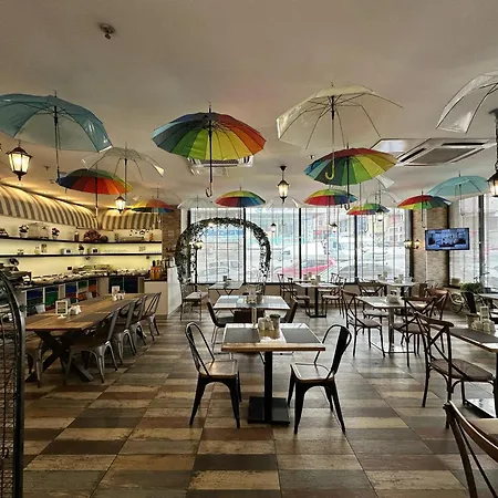 Tempo Airport Hotel 3*