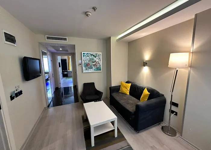 Tempo Airport Hotel 3*