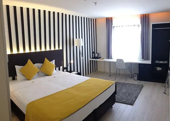 Tempo Airport Hotel 3*