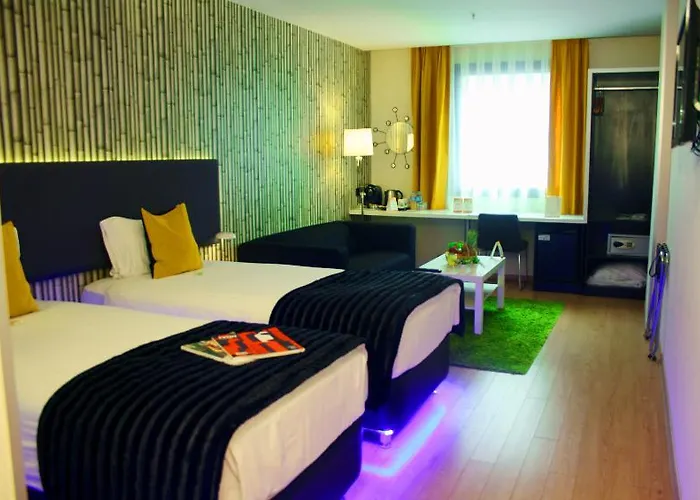 Tempo Airport Hotel 3*