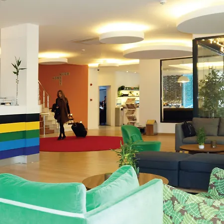 Tempo Airport Hotel